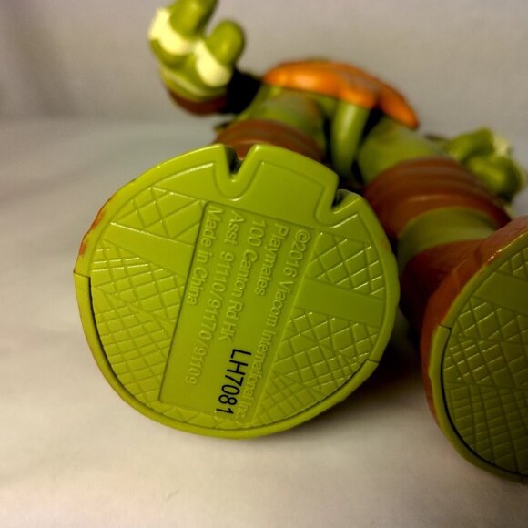 Teenage Mutant Ninja Turtle Playmates 2 Action Figure Toys Michaelangelo Raphael - Picture 6 of 10